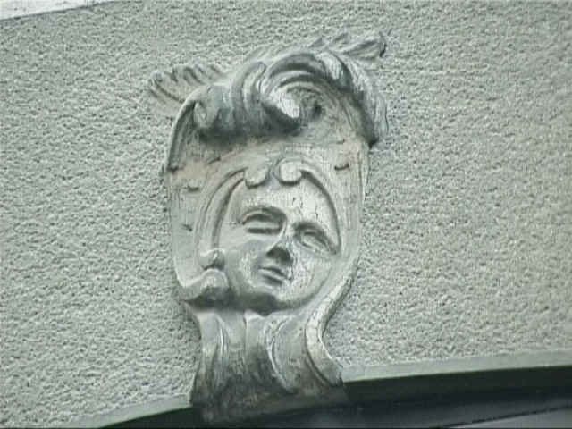 PHOTO_RUE_CLITON_VISAGE01.jpg (186547 octets)
